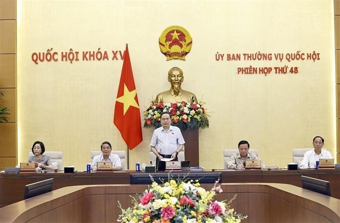 El presidente de la Asamblea Nacional de Vietnam, Tran Thanh Man, habla en la inauguración de la 48.ª reunión del Comité Permanente del Parlamento. (Fuente: VNA)