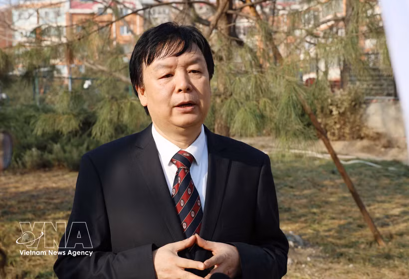 El profesor Mi Liang, director del Centro de Estudios del Sudeste Asiático de la Universidad de Estudios Extranjeros de Beijing. Foto: VNA