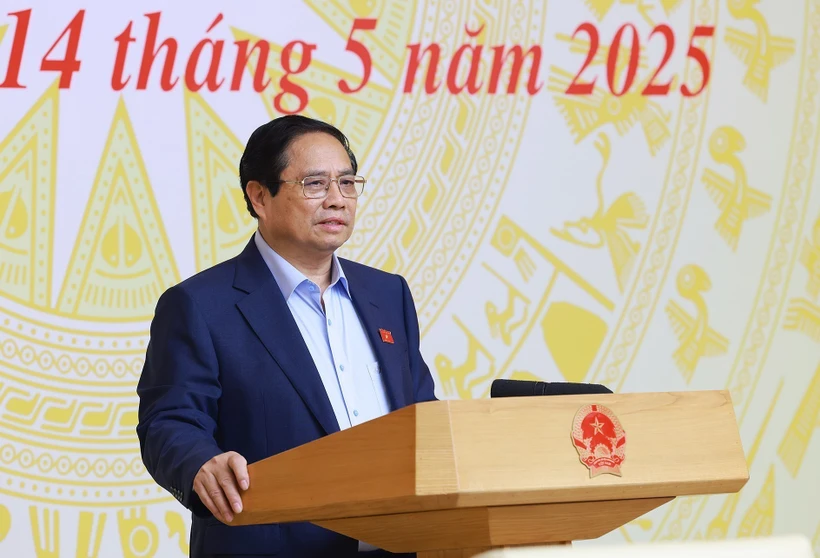 El primer ministro de Vietnam, Pham Minh Chính, habla en la reunión. (Fuente: VNA)