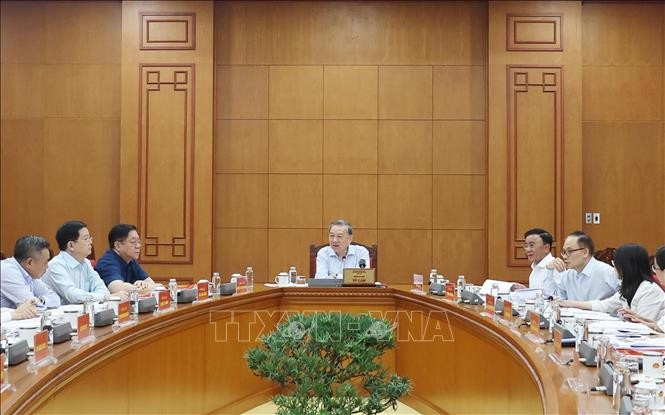 El secretario general del Partido Comunista de Vietnam, To Lam, habla en la reunión. (Fuente: VNA)