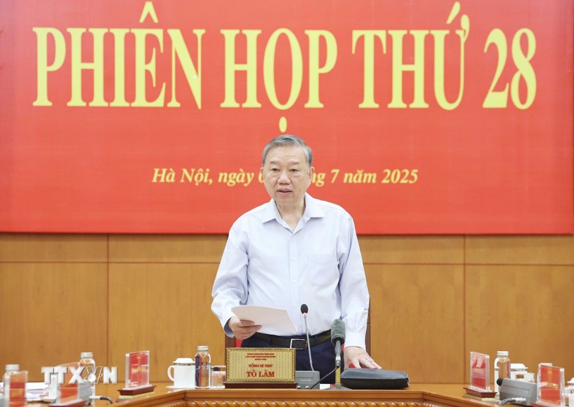 El secretario general del Partido Comunista de Vietnam, To Lam, habla en la reunión. (Fuente: VNA)
