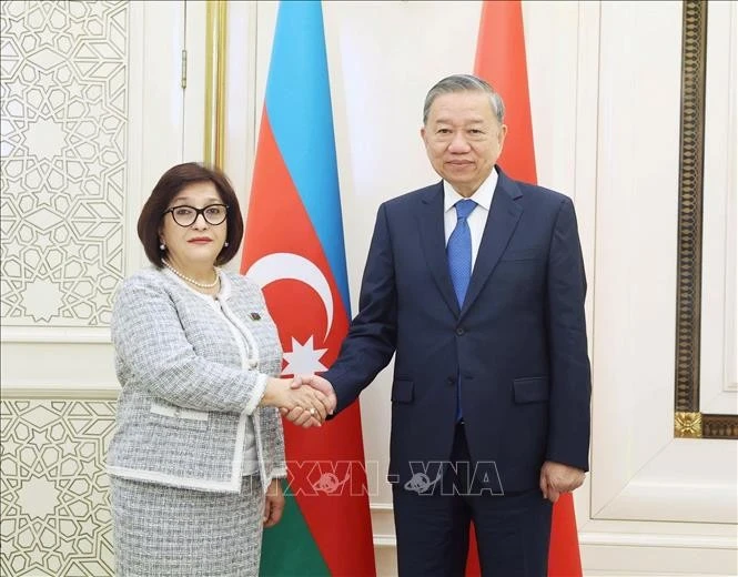 El secretario general del Partido Comunista de Vietnam, To Lam, y la presidenta de la Asamblea Nacional de Azerbaiyán, Sahiba Gafarova. (Fuente: VNA)