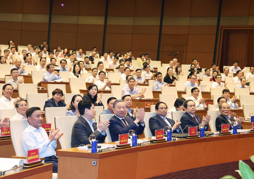 La Conferencia Nacional para difundir e implementar la Resolución del undécimo pleno del Comité Central del Partido del XIII mandato sesiona en Hanoi. (Fuente: VNA)