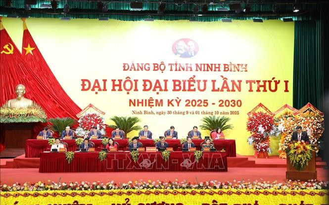 El Presídium de la Asamblea del Partido de la provincia de Ninh Binh. (Foto: VNA)