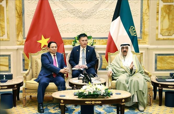 Primer ministro de Vietnam se reúne con emir de Kuwait. (Foto: VNA)