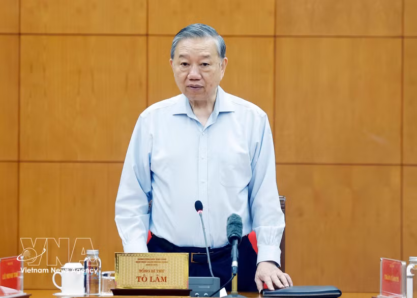 El secretario general del Partido Comunista de Vietnam, To Lam, habla en la reunión. (Foto: VNA)