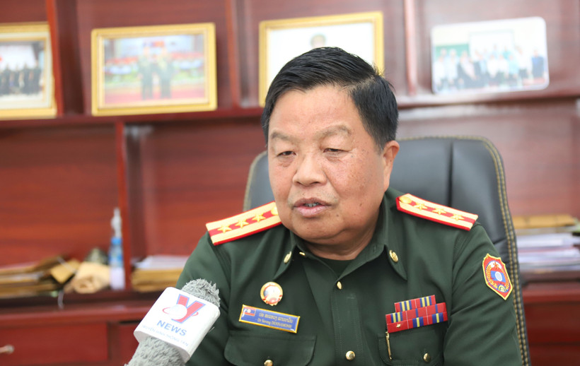 El coronel, doctor Saveng Dennamonh, comisario de la Escuela de Cultura Étnica Interna del Ejército Popular de Laos. (Fuente: VNA)