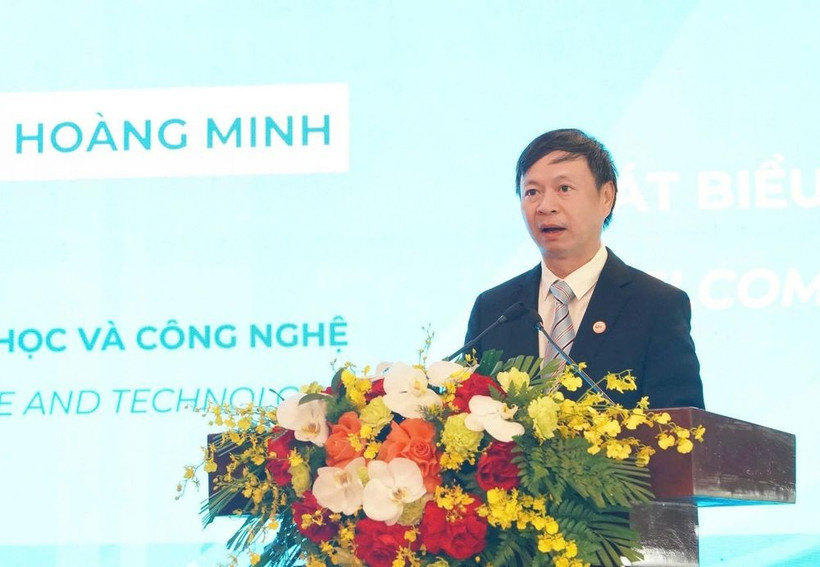 El viceministro de Ciencia y Tecnología Hoang Minh habla en la conferencia. (Fuente: VNA)