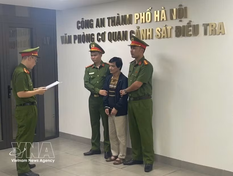 Ngo Van Vinh, exdirector del Instituto Central de Psiquiatría Forense (2013-2023), en la comisaría. (Foto: Policía)