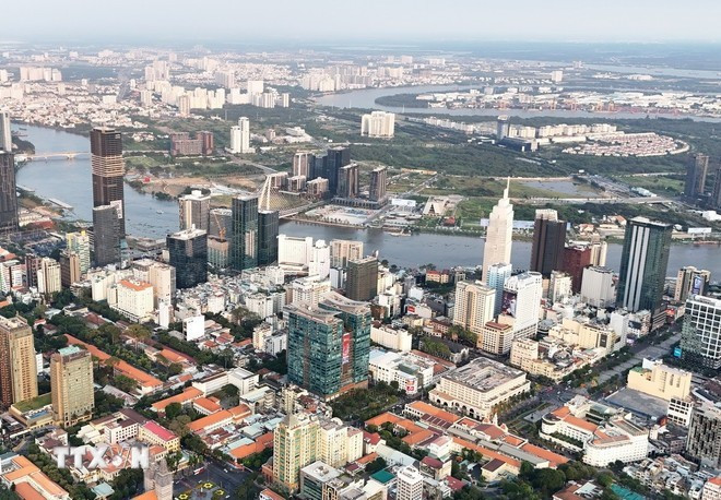 El centro de Ciudad Ho Chi Minh y la península de Thu Thiem, donde se está desarrollando el Centro Financiero Internacional. (Foto: VNA)