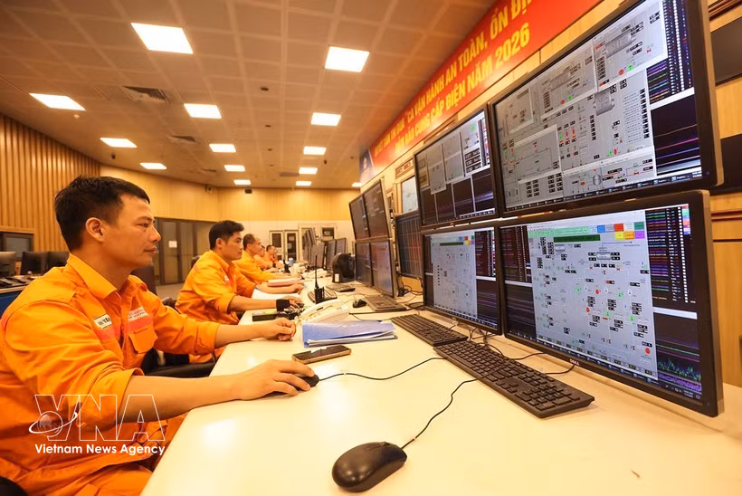 Operación de producción de electricidad en la planta de la Sociedad Anónima de Energía Térmica de Hai Phong. (Fuente: VNA)