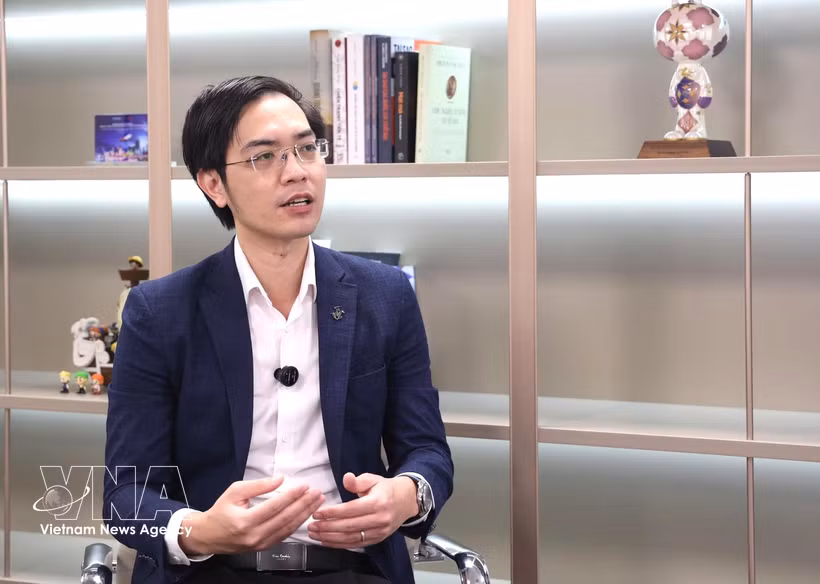 El doctor Nguyen Huu Huan, profesor asociado y vicepresidente de la Agencia Ejecutiva del Centro Financiero Internacional de Vietnam (Fuente: VNA)