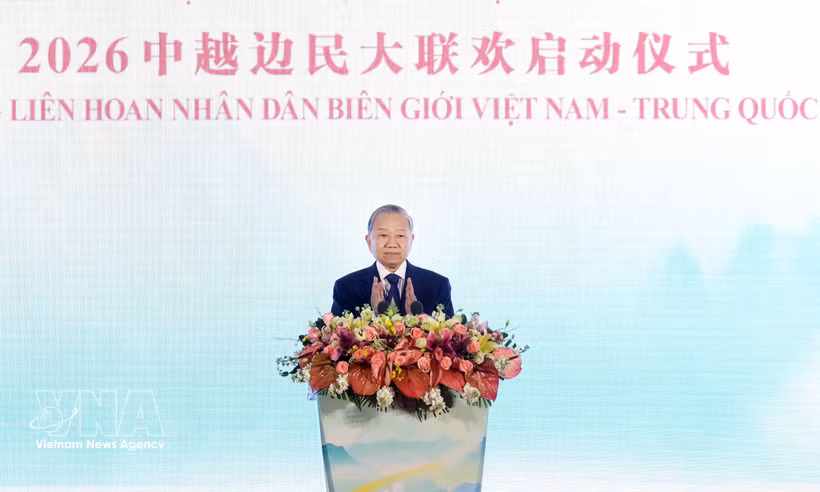 El secretario general del Partido Comunista de Vietnam y presidente del Estado, To Lam, pronuncia un discurso en la ceremonia de apertura del Festival Popular Fronterizo Vietnam–China. (Foto: VNA)