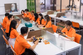 Estudiantes de la Universidad FPT en clase. (Foto: Vietnam+)