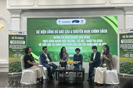 Participantes en el evento del 20 de marzo en el que se presentó un informe que insta a brindar un mayor apoyo político para fomentar la agricultura sostenible en Vietnam (Foto: VNA).