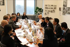 En la reunión entre la delegación del Partido Comunista de Vietnam y el vicepresidente del Bundestag alemán, Bodo Ramelow (Foto: VNA)