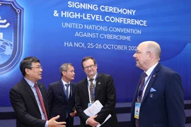 Vietnam da la bienvenida a delegados participantes en ceremonia de firma de la Convención de Hanoi