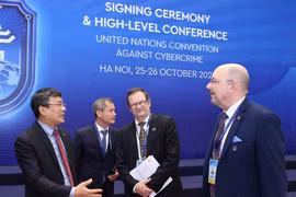 Vietnam da la bienvenida a delegados participantes en ceremonia de firma de la Convención de Hanoi