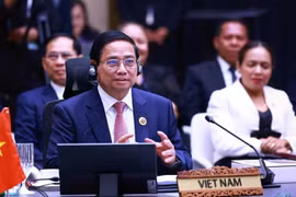 El primer ministro vietnamita, Pham Minh Chinh, interviene en la sesión plenaria de la 46.ª Cumbre de la ASEAN en Kuala Lumpur, Malasia. (Foto: VNA)