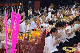 Comunidad Khmer de Ca Mau celebra con alegría Festival Sene Dolta