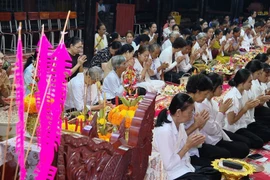 Comunidad Khmer de Ca Mau celebra con alegría Festival Sene Dolta