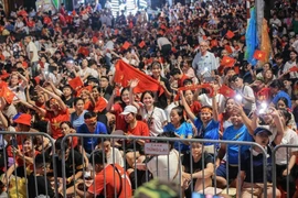 Decenas de miles personas se reúnen en Hanoi para la gran celebración de la nación