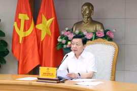 El viceprimer ministro Tran Hong Ha interviene en la reunión de trabajo. (Fuente: VNA)