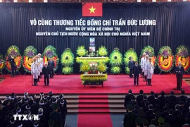 Ceremonia de homenaje póstumo al expresidente Tran Duc Luong 