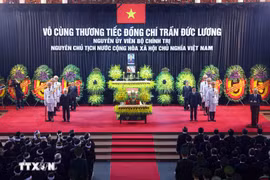 Ceremonia de homenaje póstumo al expresidente Tran Duc Luong 