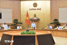 El viceprimer ministro Mai Van Chinh preside una reunión del Comité Directivo Estatal de Turismo. (Foto: VNA)