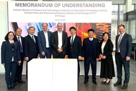Foto: El viceministro de Ciencia y Tecnología, Bui Hoang Phuong, y la delegación vietnamita presenciaron la ceremonia de firma del memorando de entendimiento entre las unidades. (Foto: Ministerio de Ciencia y Tecnología)