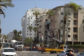 Un edificio de apartamentos en la calle Levy Eshkol (Tel Aviv) fue destruido por un misil en la madrugada del 16 de junio de 2025. (Fuente: VNA)