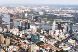 El centro de Ciudad Ho Chi Minh y la península de Thu Thiem, donde se está desarrollando el Centro Financiero Internacional. (Foto: VNA)