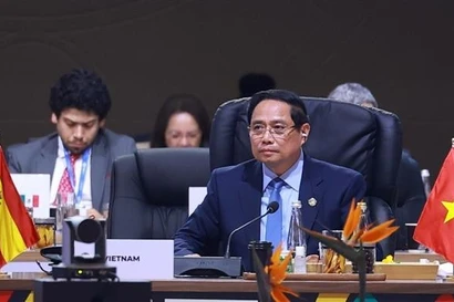 El primer ministro vietnamita, Pham Minh Chinh, habla en el evento. (Fuente: VNA)