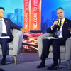 Tom Attenborough (derecha), Director de Desarrollo de Negocios Internacionales, Mercados Primarios, Bolsa de Londres (LSE), en el Foro de Inversiones de Alto Nivel, celebrado recientemente en Ciudad Ho Chi Minh. (Foto: VNA)