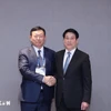 El presidente de Vietnam, Luong Cuong, se reunió con el presidente del Grupo Lotte, Shin Dong Bin. (Fuente: VNA)