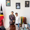 El viceprimer ministro y ministro coordinador de Asuntos Sociales y ministro de Desarrollo Rural y Vivienda Comunitaria de Timor Leste, Mariano Assanami Sabino Lopes, recibe al encargado de negocios de Vietnam en Dili, Pham Binh Dam. (Fuente: VNA)