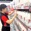 Lotte Mart Vietnam distribuye actualmente alrededor de 900 productos de marca propia fabricados en Vietnam bajo el estricto control de calidad de la cadena minorista. (Foto: VNA)