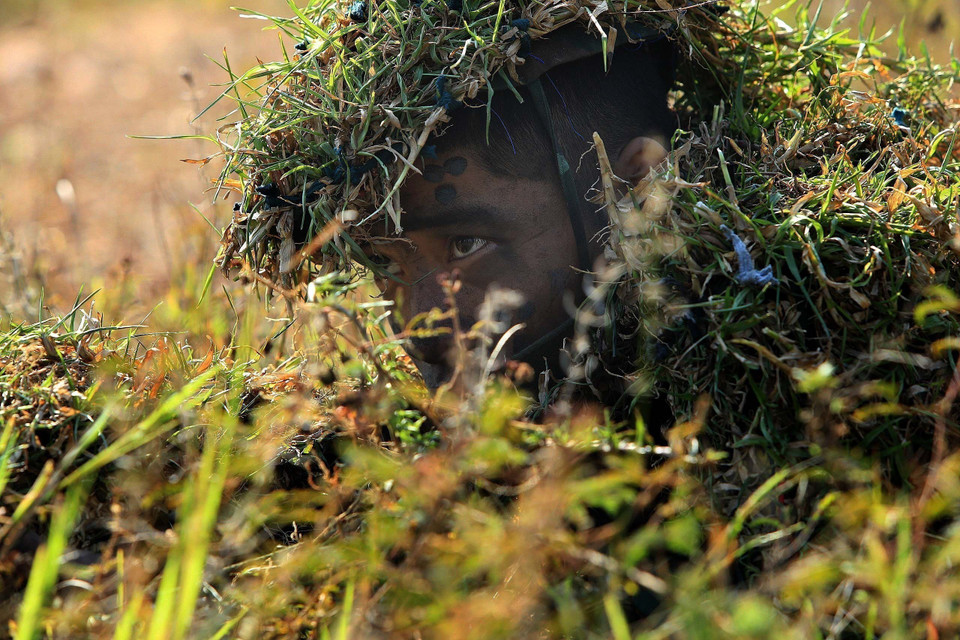 Son una fuerza de combate especial de élite del Ejército Popular de Vietnam, especialmente organizada, equipada y entrenada, con métodos de combate flexibles, audaces y sorprendentes. Foto: An Dang – VNA