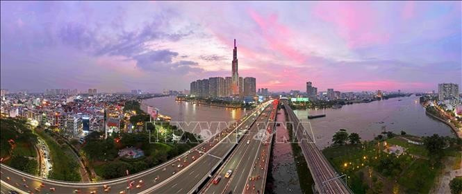 Ciudad Ho Chi Minh: el principal centro económico, cultural y turístico del país. Foto: Vu Sinh - VNA