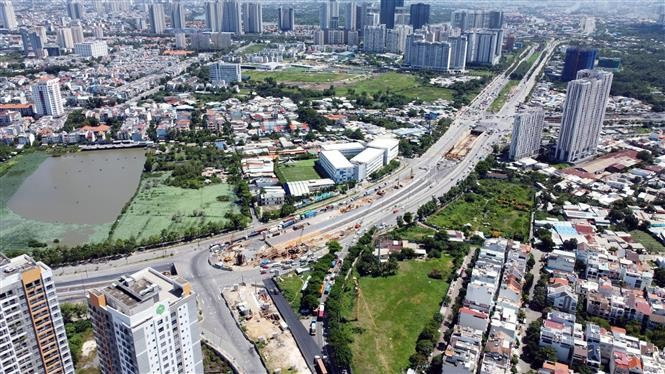 El proyecto de intersección vial de An Phu constituye un punto de conexión clave en la puerta de entrada oriental de Ciudad Ho Chi Minh. Foto: VN