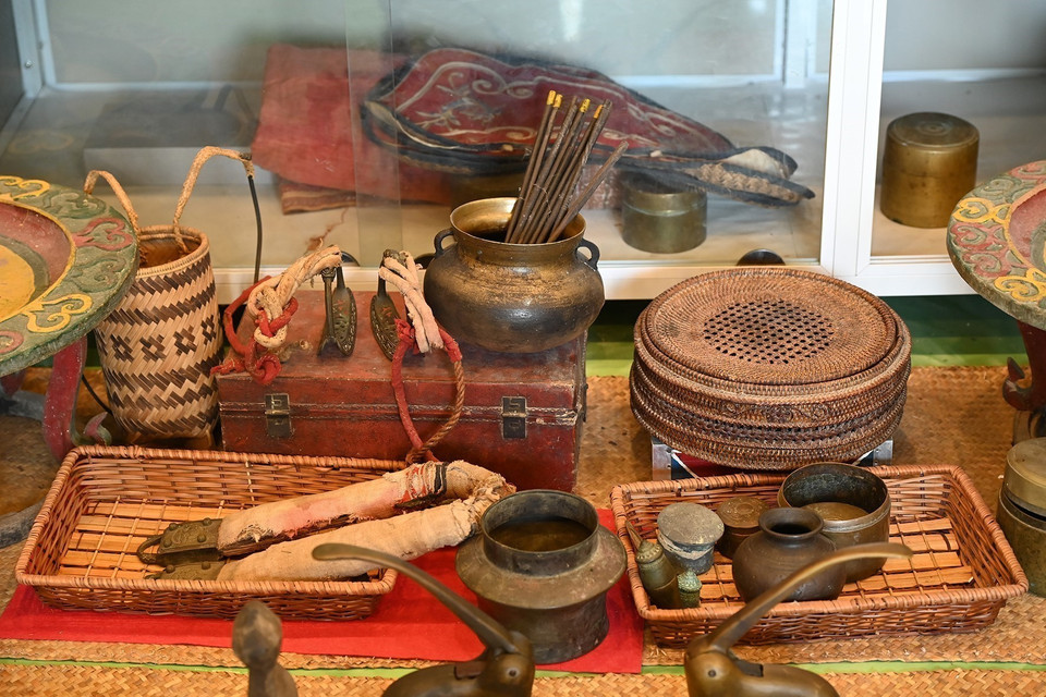 Antigüedades valiosas expuestas en el Museo de Antigüedades de Mui Ne. Foto: Hong Hieu – VNA