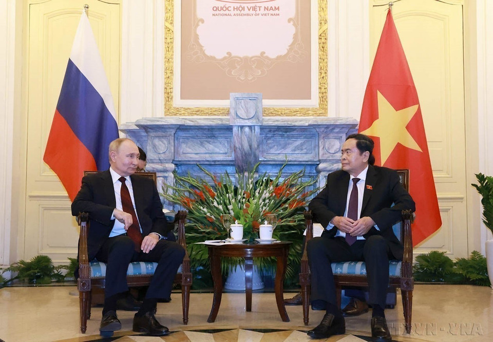 El 20 de junio de 2024, en Hanoi, el presidente de la Asamblea Nacional, Tran Thanh Man, se reunió con el presidente ruso, Vladimir Putin, quien realizó una visita de Estado a Vietnam. Foto: Thong Nhat - VNA