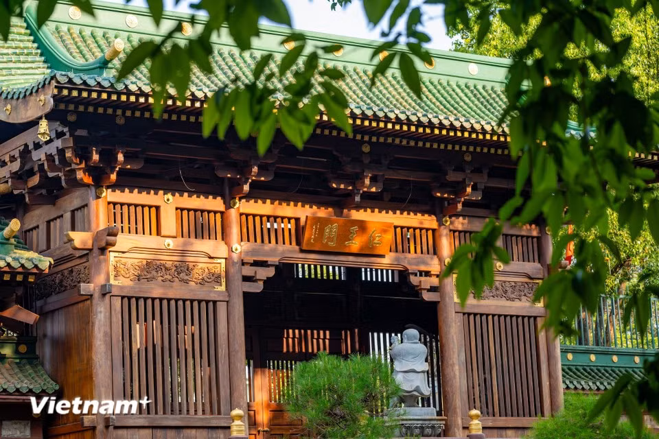 Además de los famosos destinos y paisajes de Pleiku, la pagoda Minh Thanh destaca como un elemento singular en Gia Lai. Es uno de los sitios de turismo espiritual que atrae a un gran número de visitantes cada año. (Foto: Vietnam+)