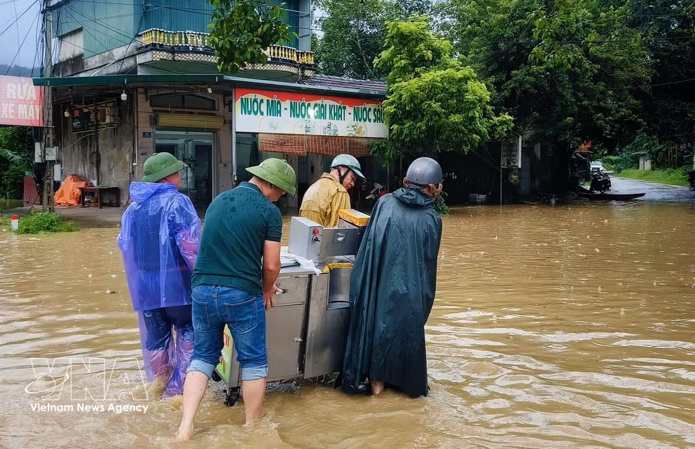 vnanet-potal-bac-ninh-mua-lu-gay-ngap-nhieu-khu-vuc-nhieu-ho-dan-phai-di-doi-8974043.jpg