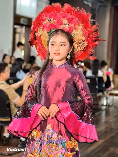 Cada colección será una historia sobre el patrimonio nacional, representada a través de cada punto y material único. (Foto: Vietnam+)