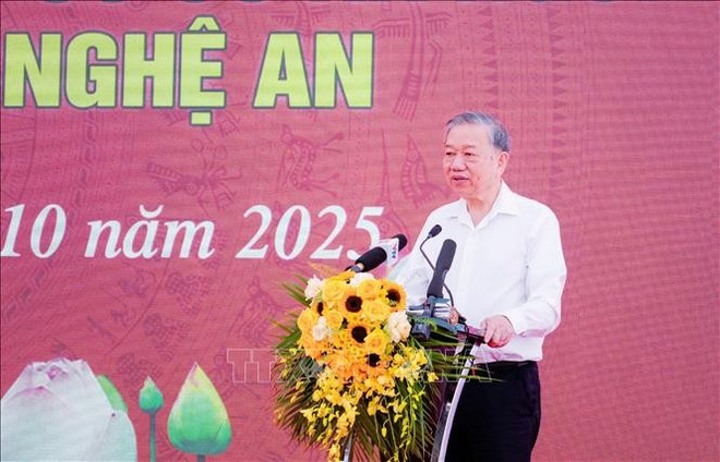 El secretario general del Partido Comunista de Vietnam, To Lam, interviene en el evento. (Fuente: VNA) tbt-phat-bieu.jpg