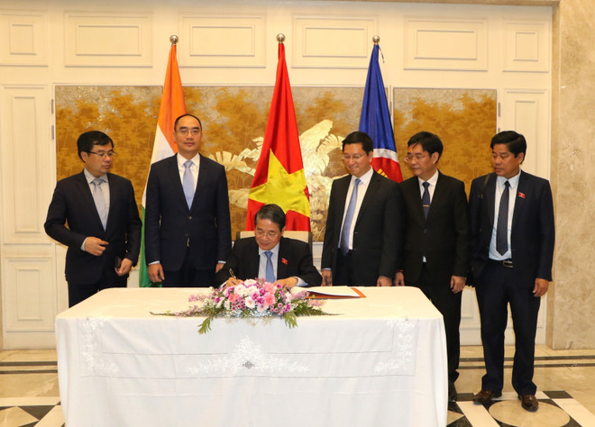 El vicepresidente de la Asamblea Nacional de Vietnam, Nguyen Duc Hai, en la Embajada de Hanoi en Nueva Delhi. (Fuente: VNA) ai.jpg