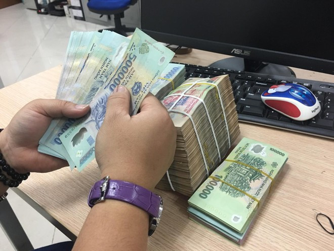 UOB espera que el Banco Estatal de Vietnam mantenga su tipo de interés oficial sin cambios, y que el tipo de refinanciación se mantenga en el 4,5%. (Fuente: VietnamPlus) 26237637-1674498522611233-1549526136-o.jpg