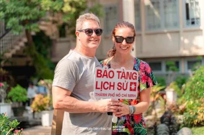 Turistas en el Museo de Historia de Ciudad Ho Chi Minh. (Fuente: https://hcmcpv.org.vn/) nhan-dien-thuong-hieu.png